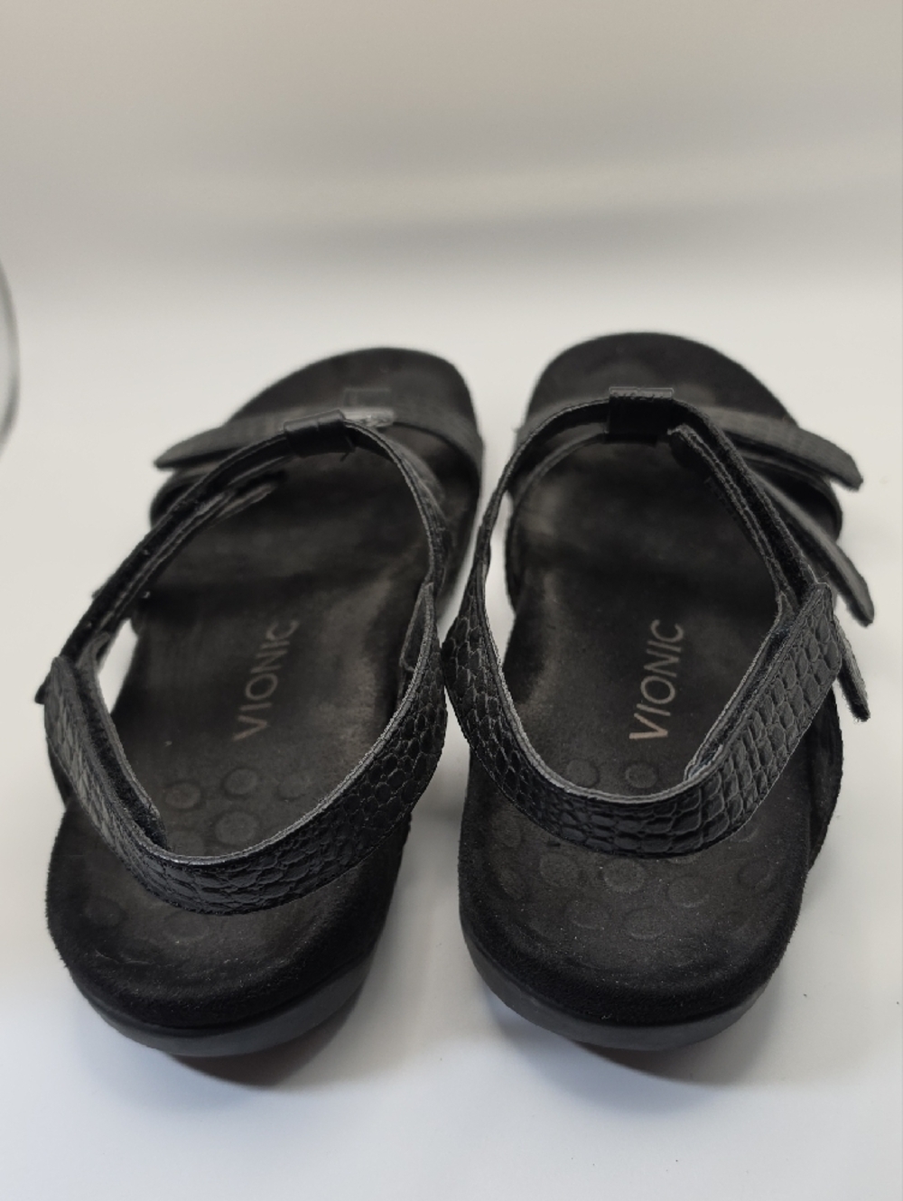 Vionic Black AMBER Sandals - Picture 4 of 5